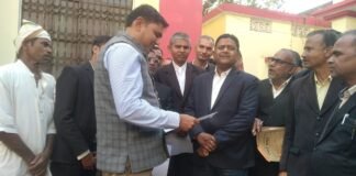 उपजिलाधिकारी न्यायालय में भ्रष्टाचार का लगा आरोप ,अधिवक्ताओं ने किया प्रदर्शन , किया जमकर नारेबाजी, सौपा पत्रक