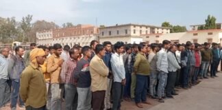 यातायात प्रभारी द्वारा सभी ई रिक्सा चालको को ट्रैफिक रूल पालन करने की दी नसीहत