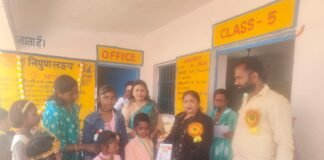 सांस्कृतिक कार्यक्रमों के बीच विद्यालय का वार्षिकोत्सव बड़े धूमधाम से मनाया गया