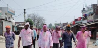 खूब उड़े अबीर ग़ुलाल, फगुवा गीतों पर झूमें लोग