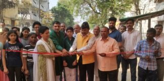 गाजियाबाद पेरेंट्स एसोसिएशन के तीसरे चरण के बुक मेले का उद्घाटन वीर चक्र विजेता कर्नल टी.पी त्यगी ने किया