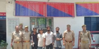 चोरी की योजना बना रहे चार शातिर चोरो को चोरी करने के औजार और तमंचा कारतूस के साथ किया गया गिरफ्तार