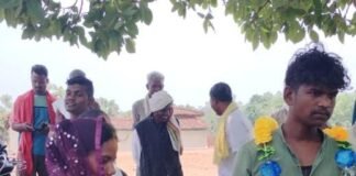 दिलचस्प कुंए में कूदे प्रेमी बचाई गई जान ,करा दी गई शादी