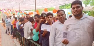 भीषण गर्मी व लू के थपेड़ों में लोगों ने किया मतदान ,मतदाताओं में दिखा उत्साह