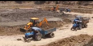 दबंग प्रधान के द्वारा सरकारी तालाब से की जा रही जेसीबी मशीनों से अवैध खुदाई जिम्मेदार अधिकारी मौन है